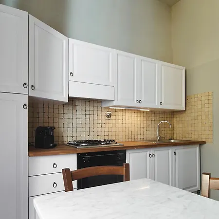 Charming & Authentic 1br In Historic Center, Near The Duomo Apartment Florence
