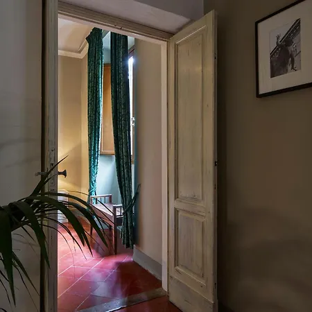 Charming & Authentic 1br In Historic Center, Near The Duomo Apartment *