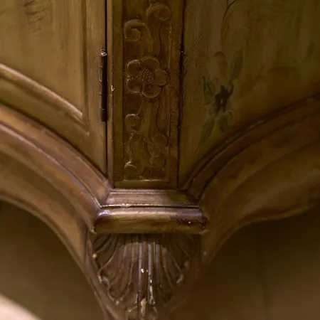 Apartment Charming & Authentic 1br In Historic Center, Near The Duomo *