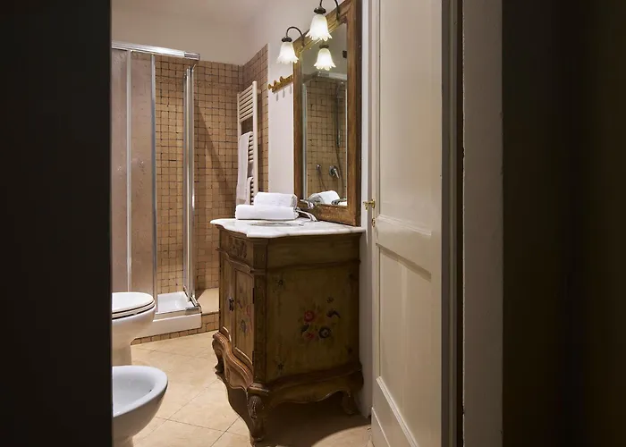 Charming & Authentic 1br In Historic Center, Near The Duomo *