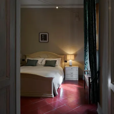 Appartamento Charming & Authentic 1br In Historic Center, Near The Duomo *